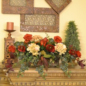 (image for) Rust, Burgundy and Cream Mixed Floral and Ivy Ledge Plant GR177
