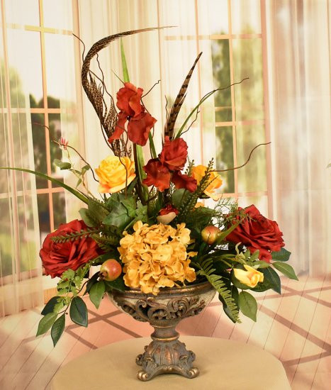 (image for) Roses and Iris Designer Floral Arrangement AR536 TEXT_CLOSE_WINDOW
