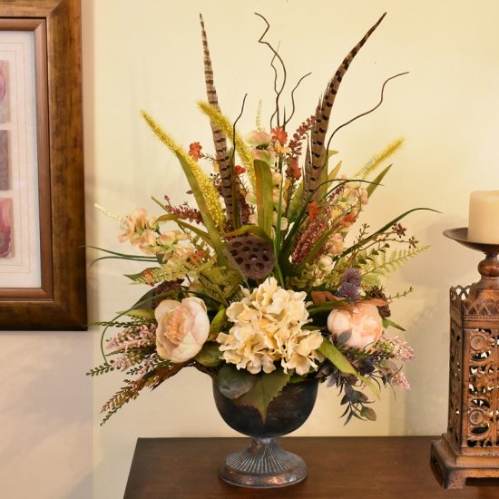 (image for) Beige and Cream Silk Floral Centerpiece TEXT_CLOSE_WINDOW