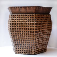 (image for) Metal Planter with Wover Wicker Embossment V-015