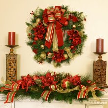 (image for) Christmas Wreath and Centerpiece with Red Magnolias CR1301-14