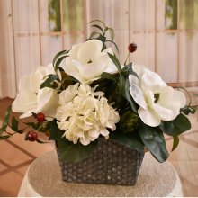 (image for) Farmhouse White Magnolia Silk Floral Arrangement AR520
